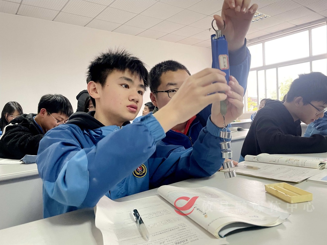2024年将实验操作纳入中考：强化学生实践动手能力