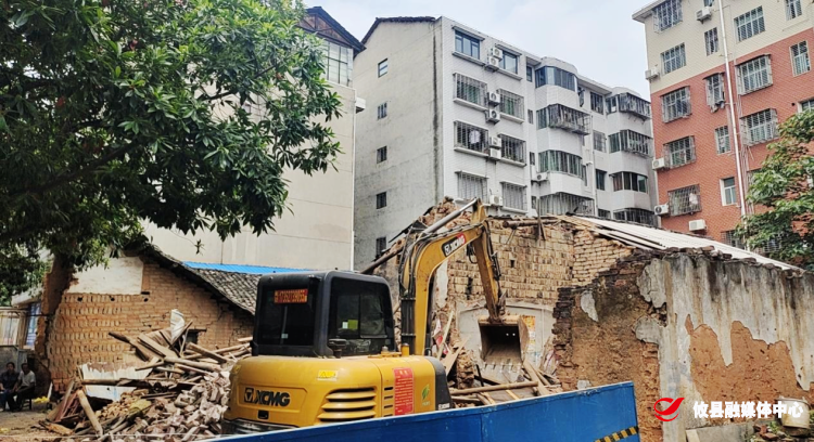 联星街道：周末不停歇  加快整治自建房安全整治工作