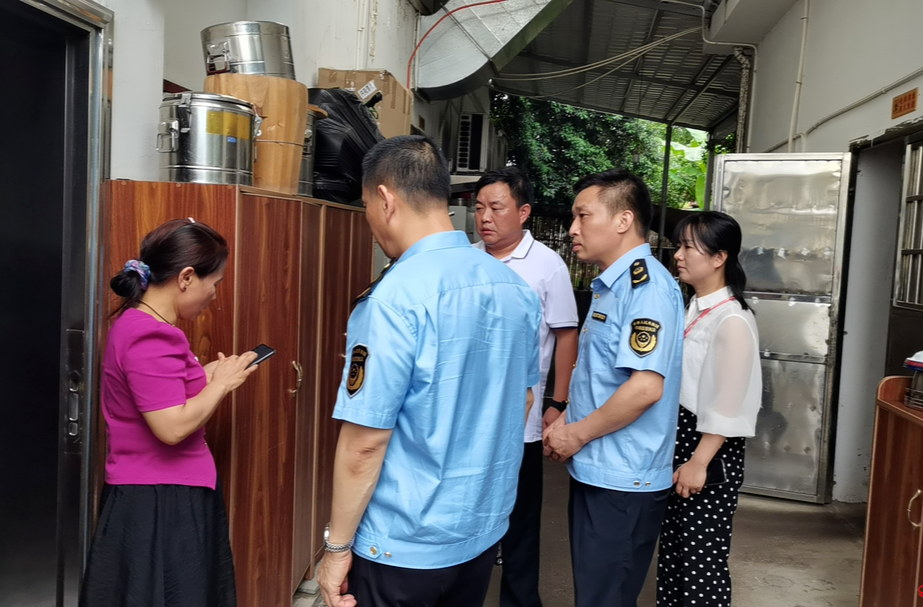 春联街道：严守食品安全防线 为旅游市场发展保驾护航