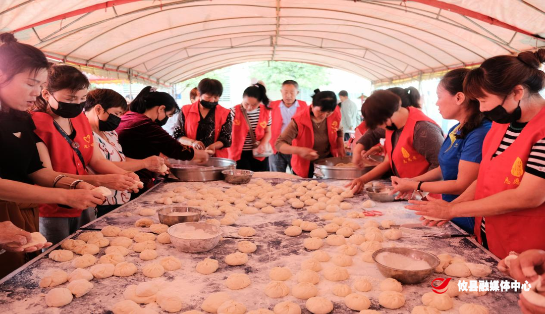 联星街道上云桥村：粽香四溢 端午传情