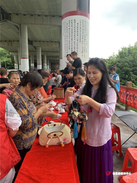 春联街道：党员志愿做实践，端午“粽”情聚民心
