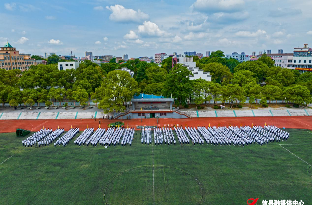 国防责任重，祖国在我心——攸县人武部为高一新生唱响开学第一课