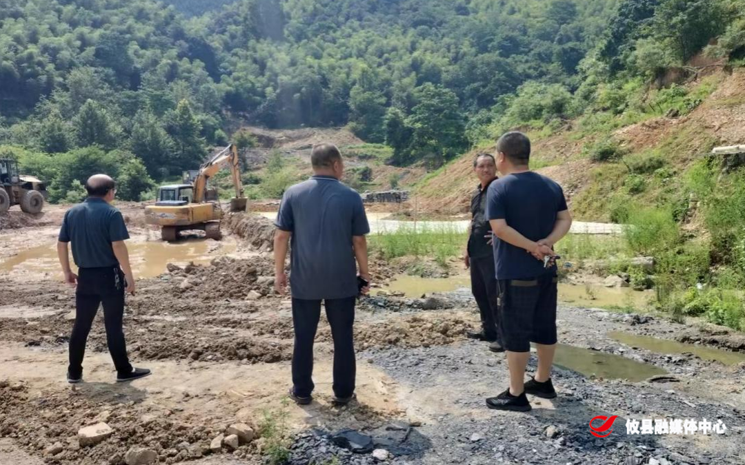 黄丰桥镇积极开展耕地抛荒图斑核查工作