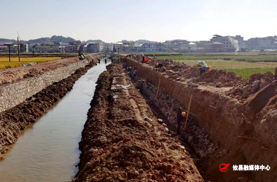 丫江桥镇：开展河道治理项目解民忧