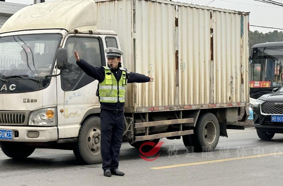 2024年春运启动 县交警大队：多举措严查各类违法行为 护航春运回家路