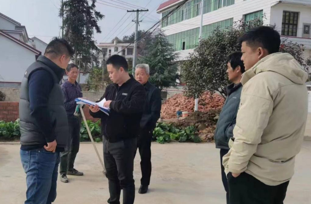 丫江桥镇：坚决遏制未批先建违法行为