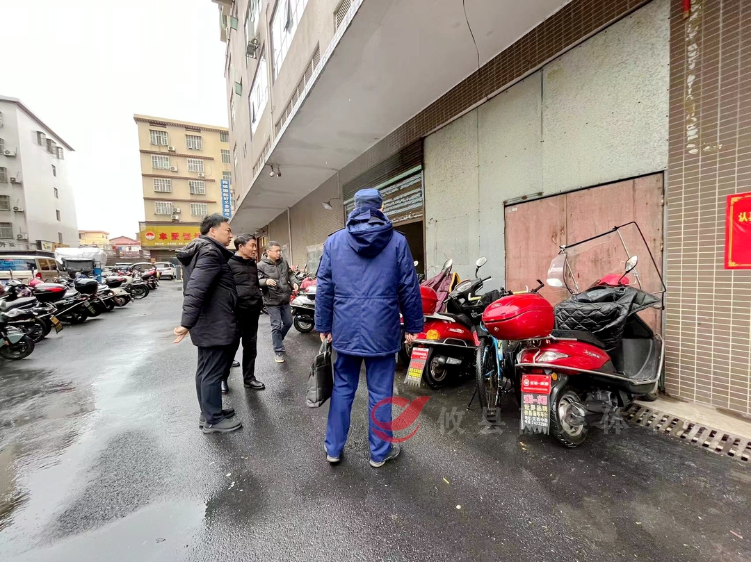 县领导带队开展消防安全检查