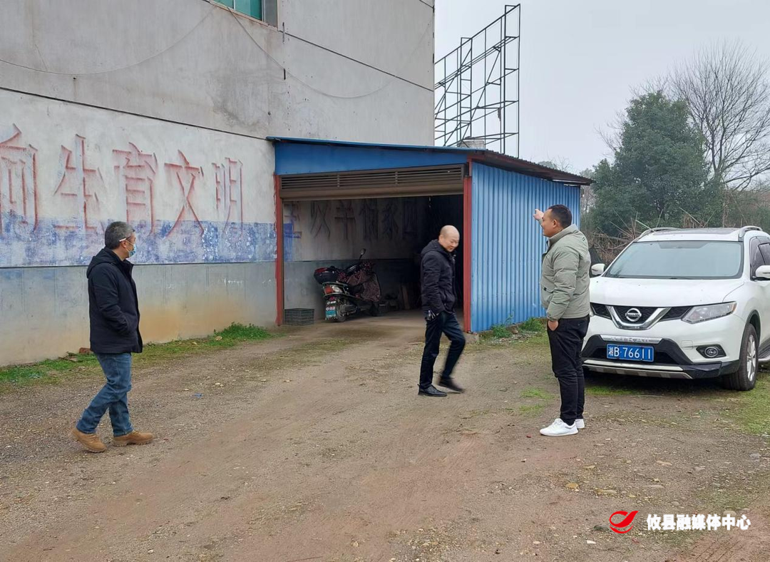 谭桥街道：春节期间“控违拆违”不放松