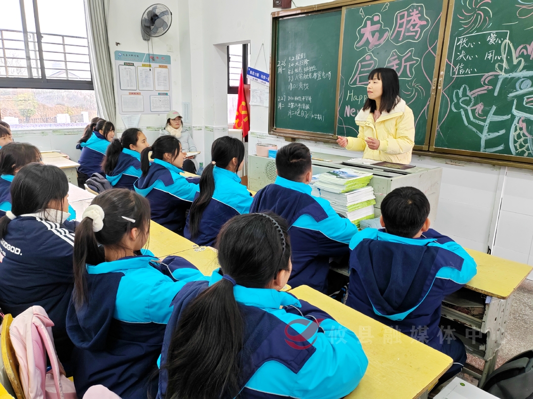 攸县江桥学校：教学先学教 新学期老师“功课”做在前