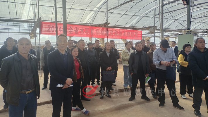 “送训下乡”助力春耕生产