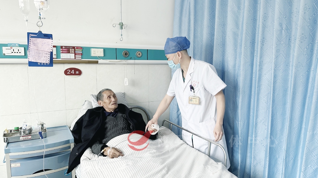 天气回暖，小心蛇出没！