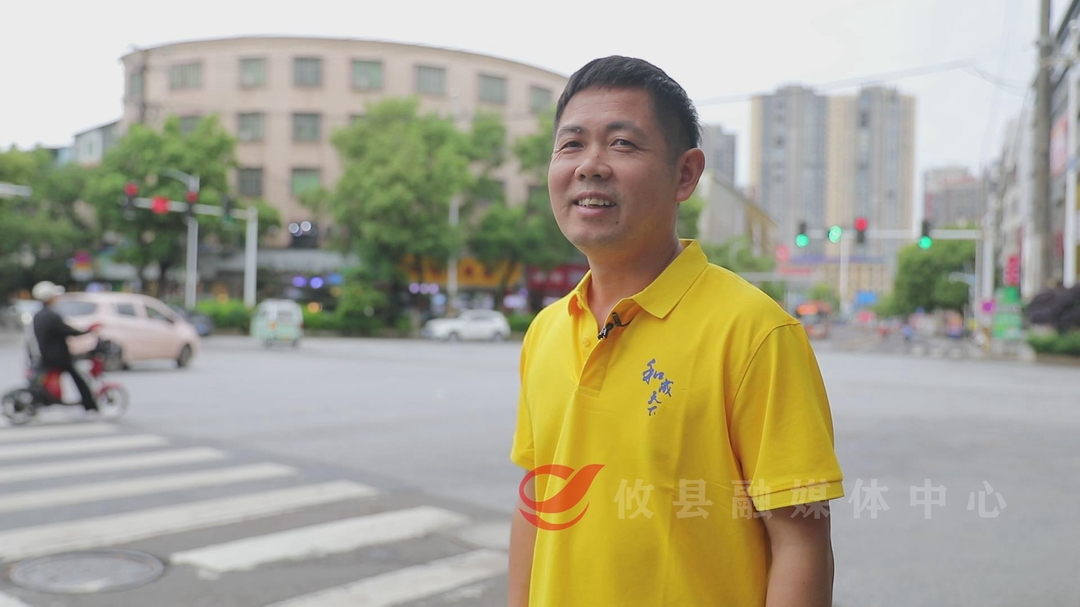 【凡人善举】一个被归位的下水道井盖