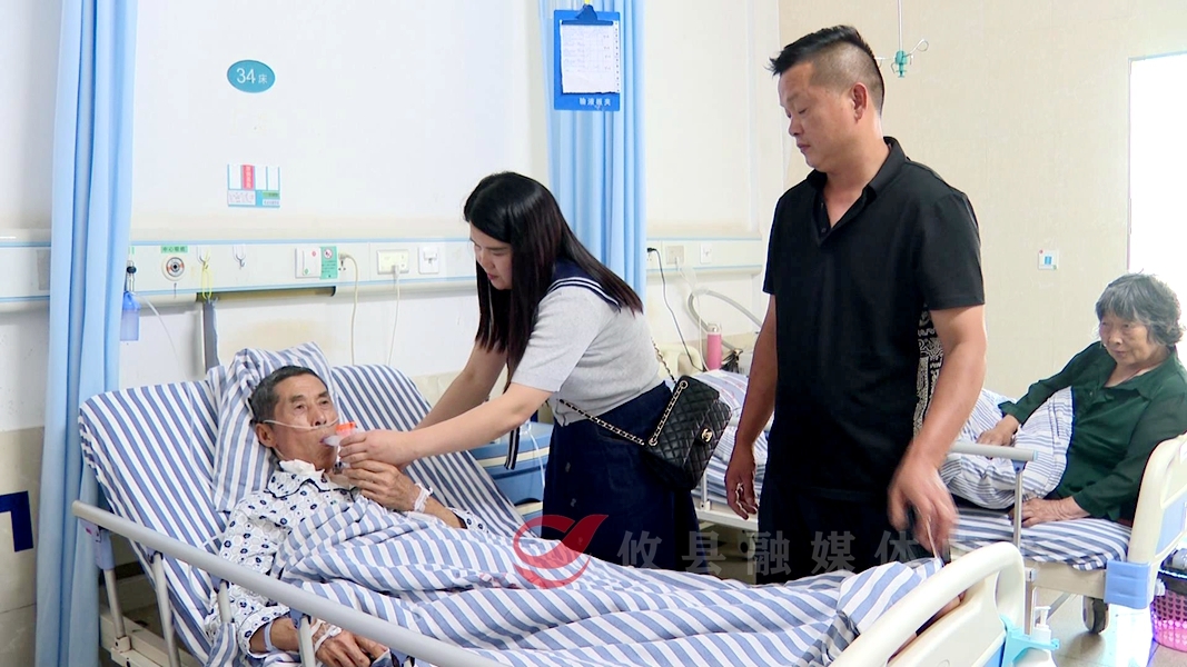 为生命奔跑 父子合力上演教科书式救人