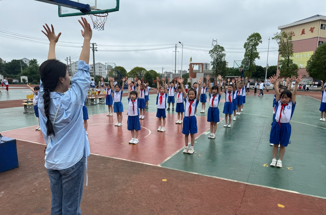 江桥学校：自编自创防溺水“手势舞”让安全教育“由手入心”