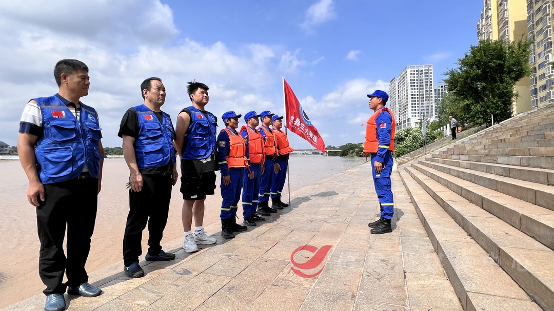 攸县蓝天救援中心：“益”起行动 “救”在身边