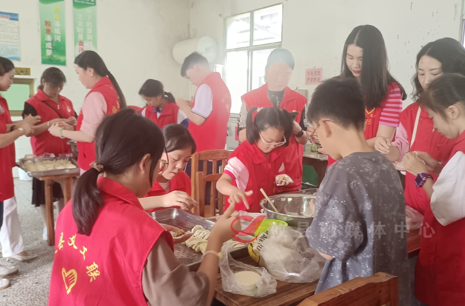 端午敬老，托起幸福“夕阳红”