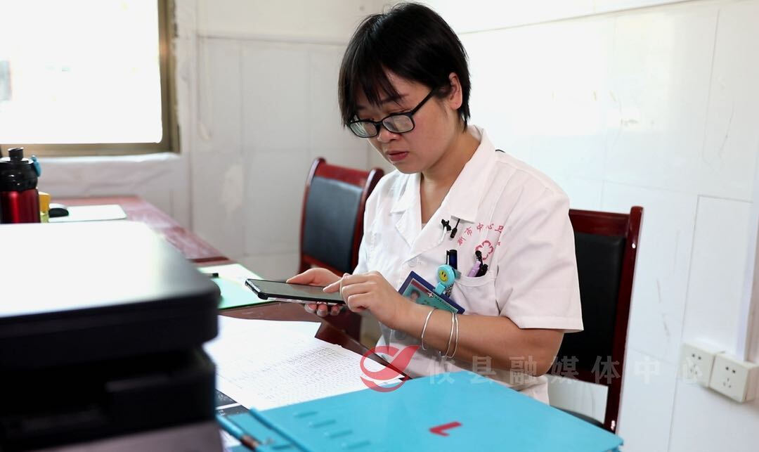 【中国医师节】陈玲：与患者“交心” 替患者身心“清账”