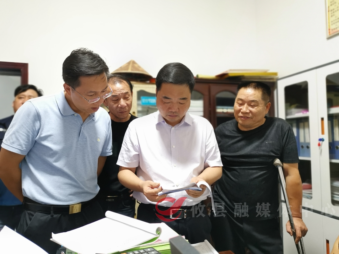 李鹏程暗访烟花鞭炮安全生产工作 强调：以最严标准、最实措施  抓牢抓实安全生产工作