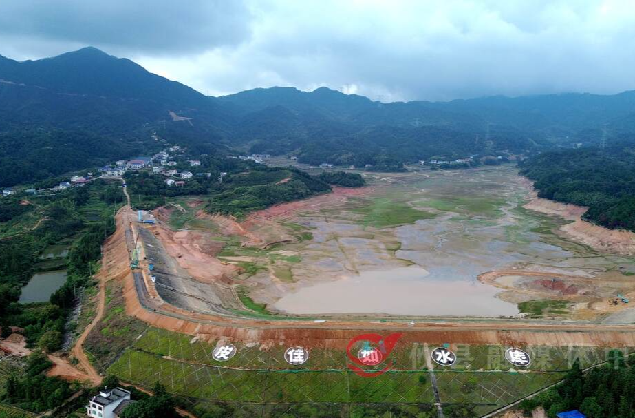 攸县：抢抓“黄金期” 水库除险加固忙