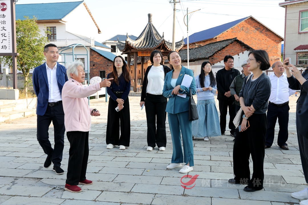 “文明中国·看湖南”主题采访团来攸报道农村精神文明建设工作