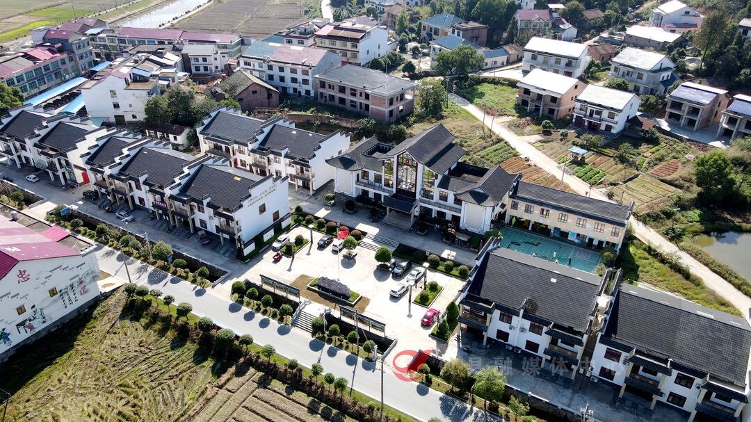 【奔赴田野·记者基层行】筑牢“耕”基——建美村 丫江桥镇仙石村：“产景村”融合新样板