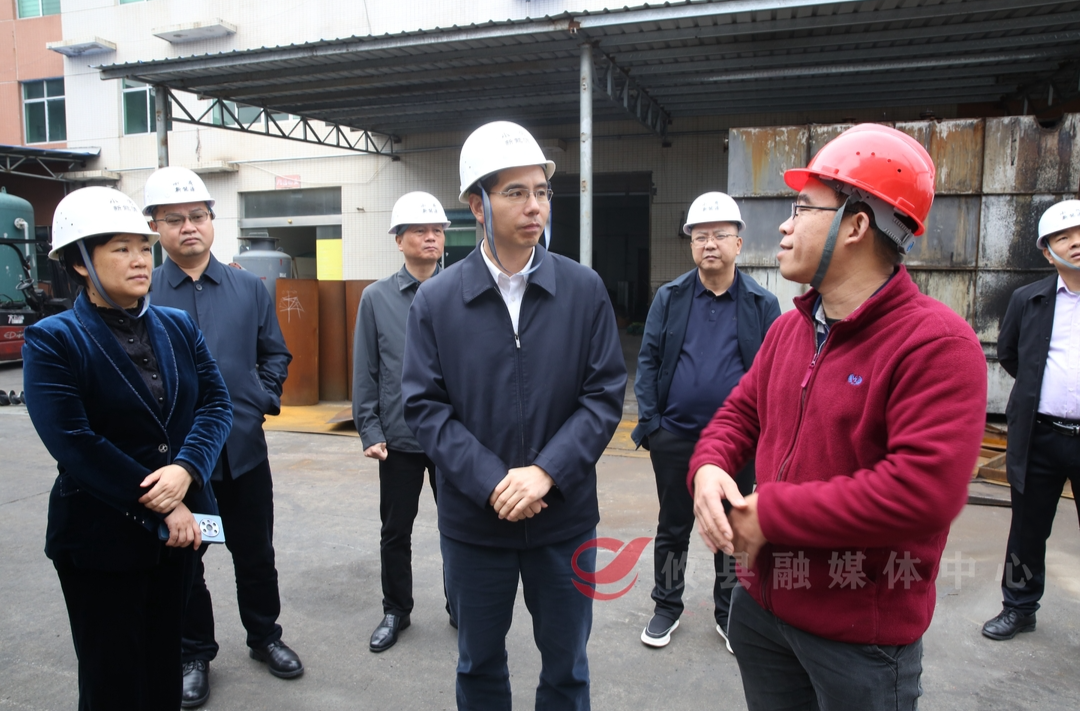 武挪强督导检查污染防治攻坚战工作