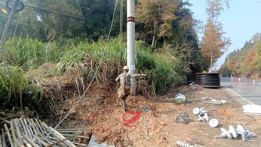 电网改造直抵末端，兜起山区用电“大民生”