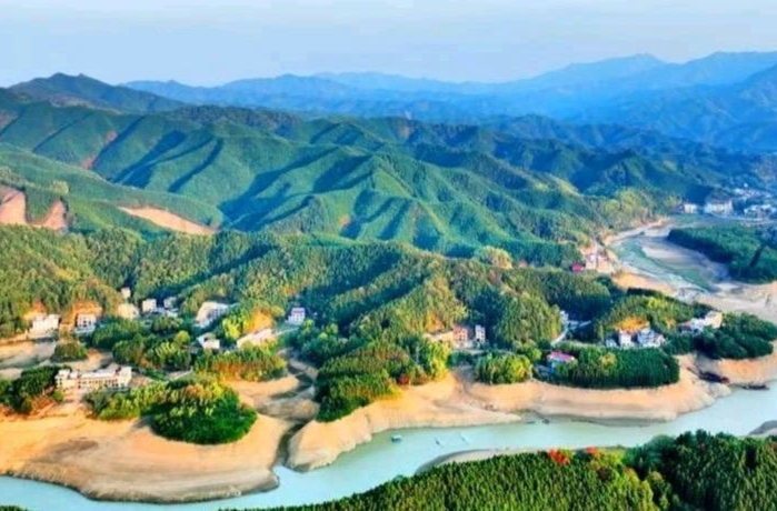 西方现代化 VS 中国式现代化：谁才是真正的发展 “顶流”？