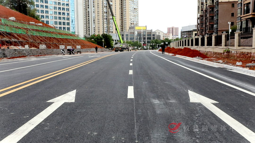 【票决·为了人民】进站西路建设项目：进入试通车 市民出行更便利