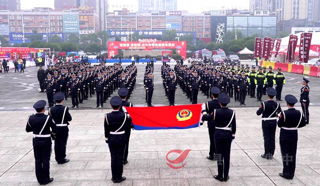 “警”彩纷呈 警民相融 攸县开展警营开放活动