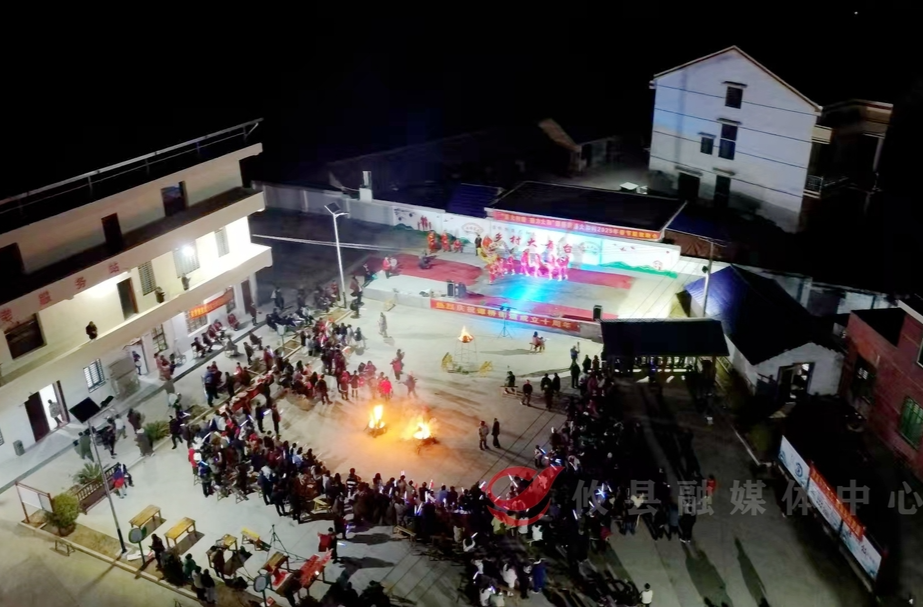 谭桥街道大和村：全民“闹”村晚 乡韵年味浓