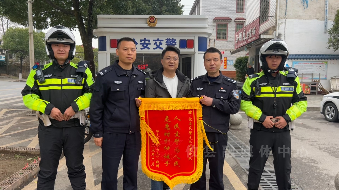 争分夺秒！孩子突发疾病，攸县铁骑紧急护送！