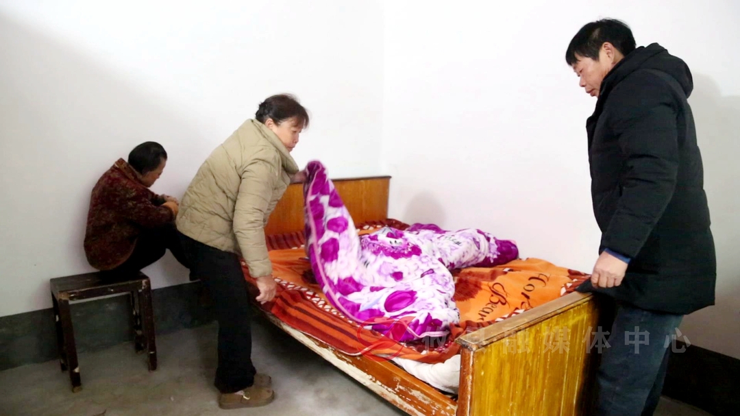 好嫂子齐爱珠、尹志文不离不弃倾心照顾残疾妹妹32年