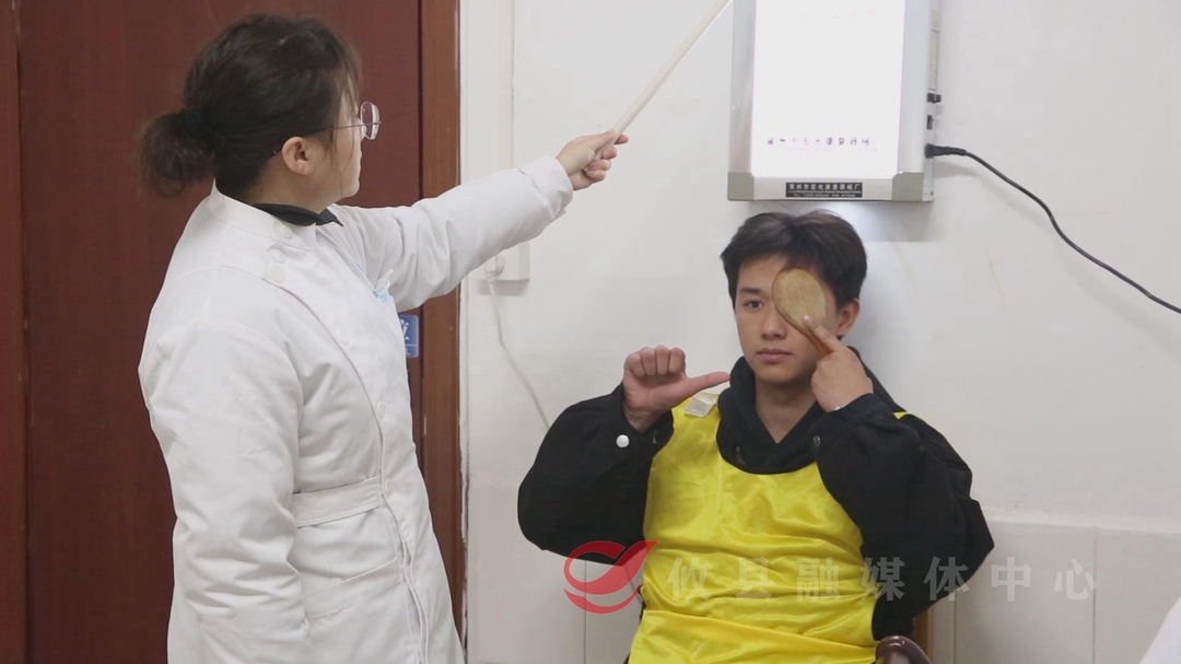 严把征兵体检关 助力青年强军梦