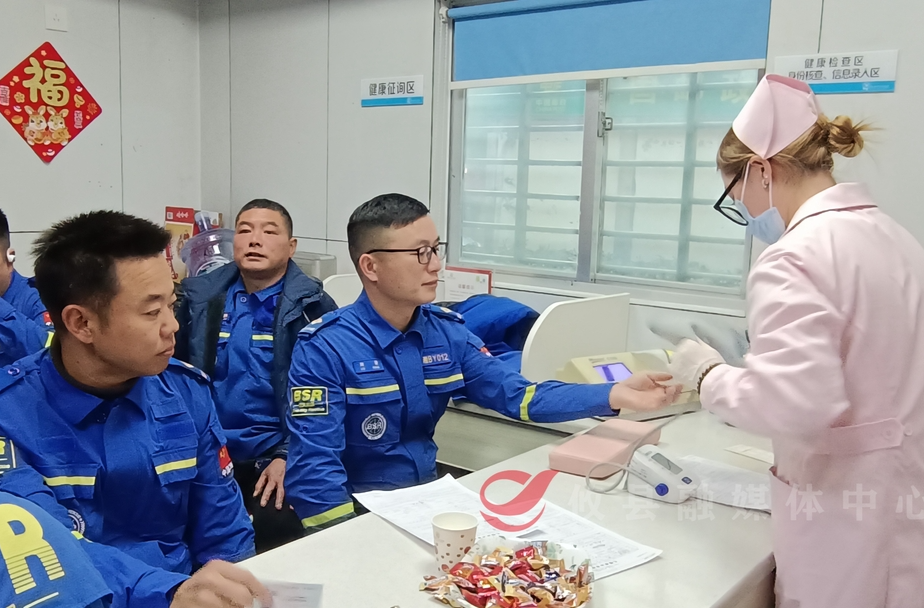 攸县蓝天救援中心组织开展无偿献血活动