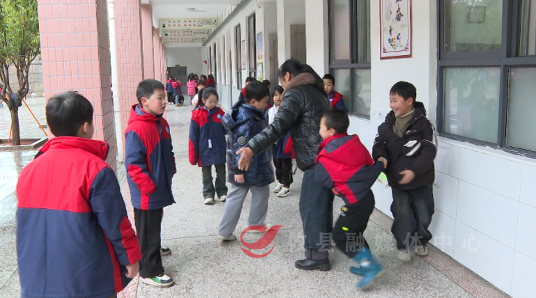 攸县各中小学课间延长至15分钟，多5分钟有啥不一样?