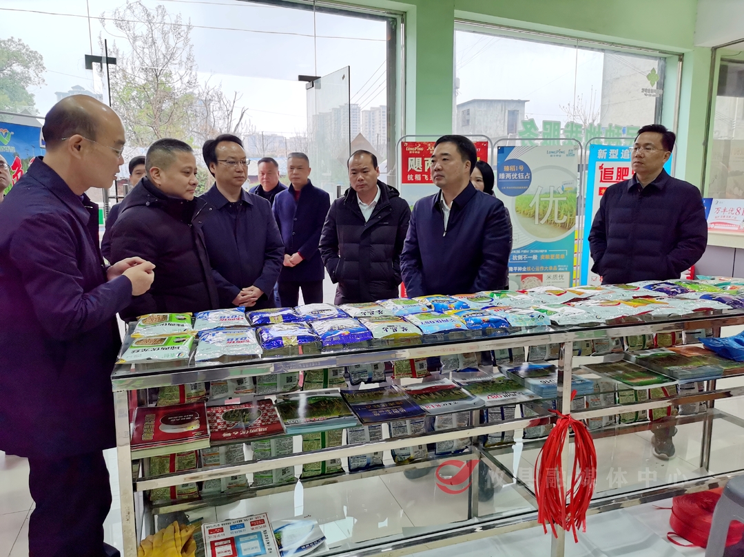 李鹏程调研粮食生产工作时强调：优结构 深改革 强保障  开创全县粮食生产高质量发展新局面