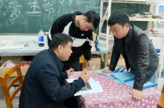 莲塘坳镇开展校园安全检查，筑牢安全防线