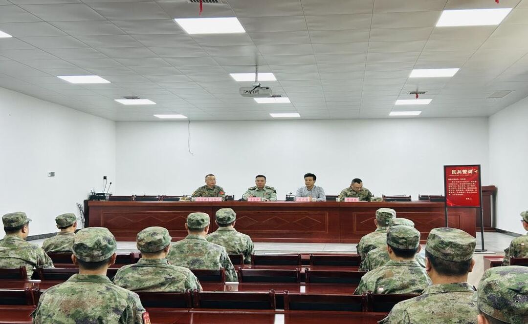 “誓言铿锵淬硬骨 使命在肩筑长城”——莲塘坳镇召开民兵点验大会