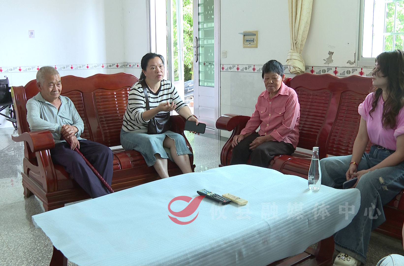 攸县：适老化改造 让居家环境对老年人更“友好”