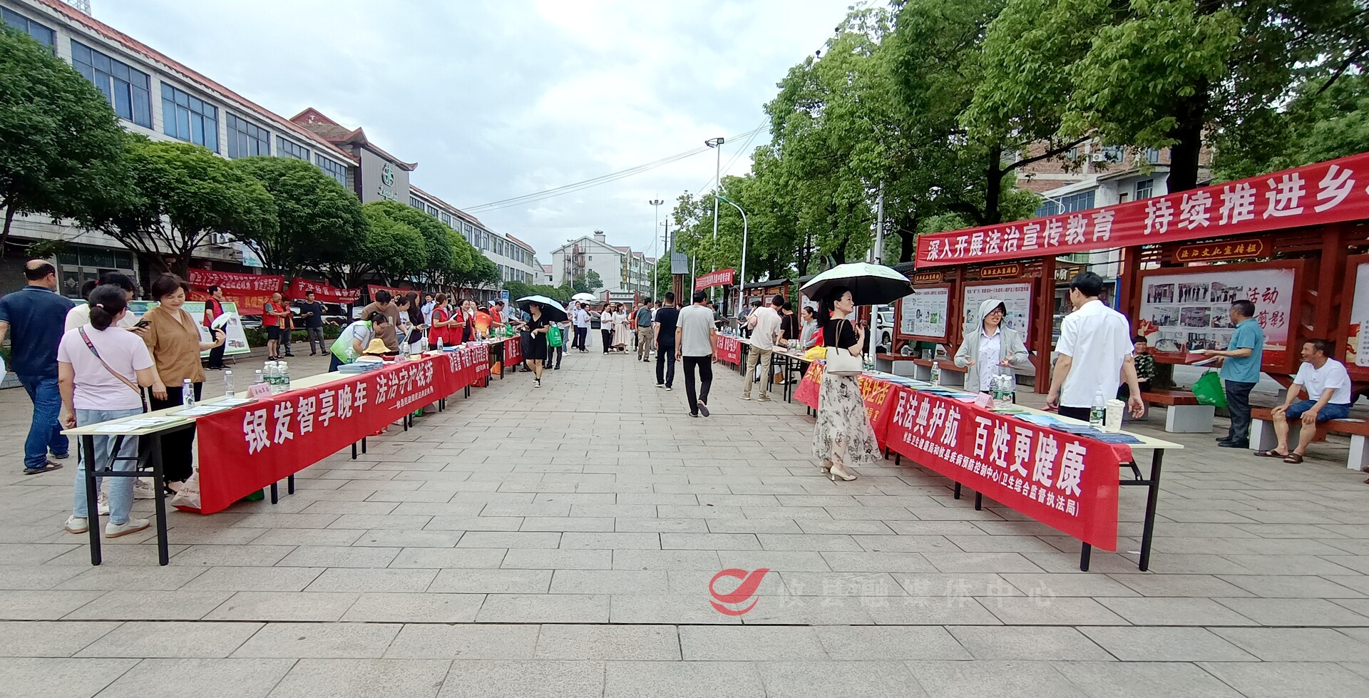 民法典宣传月丨“典”亮生活 与法同行