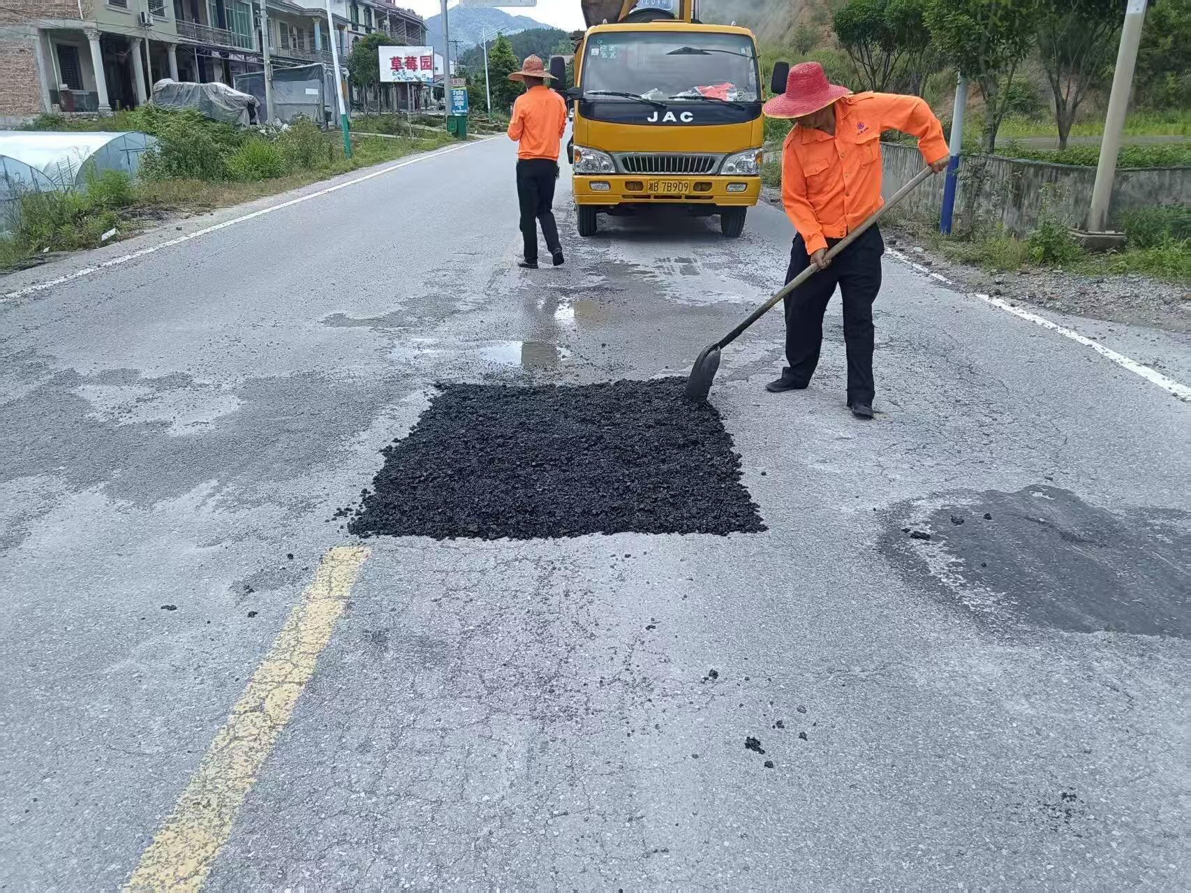 交通事务中心扎实推进端午节前公路保通保畅工作