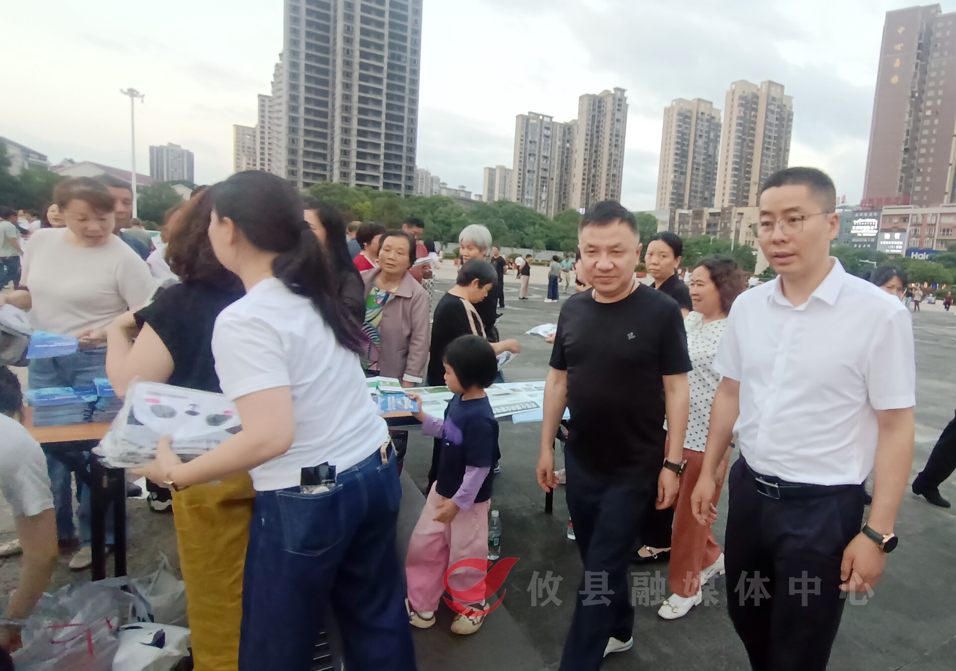 攸县科技创新成果展在文化广场举行