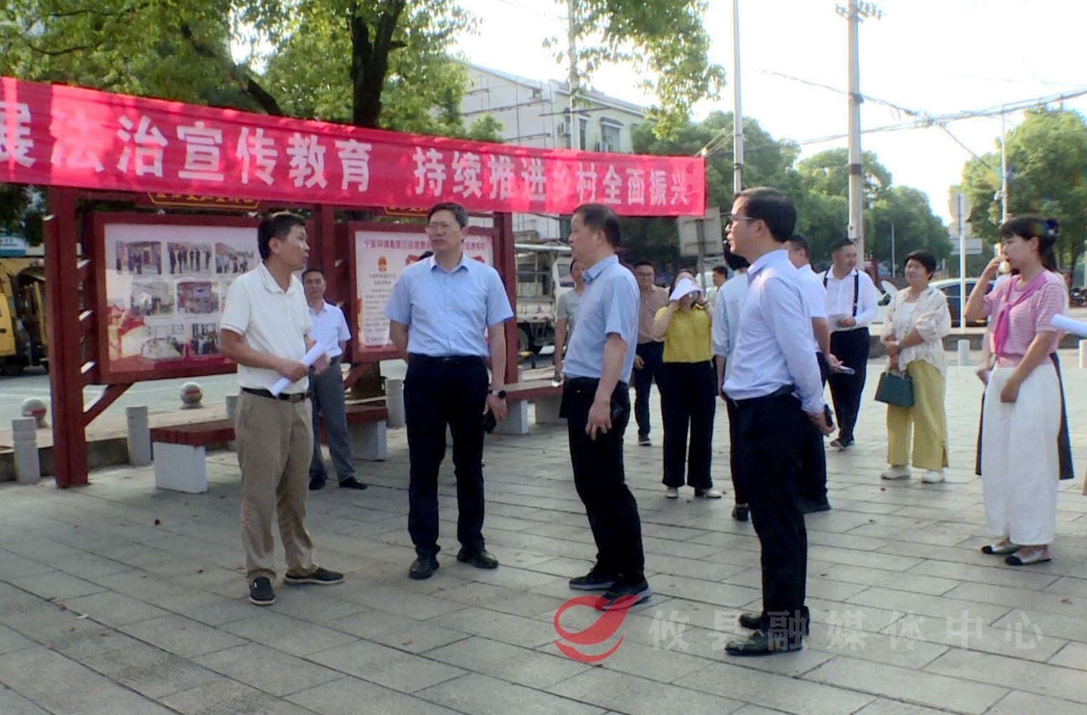 市人大常委会副主任李余粮带队开展“法治护绿人大行”代表集中进站活动