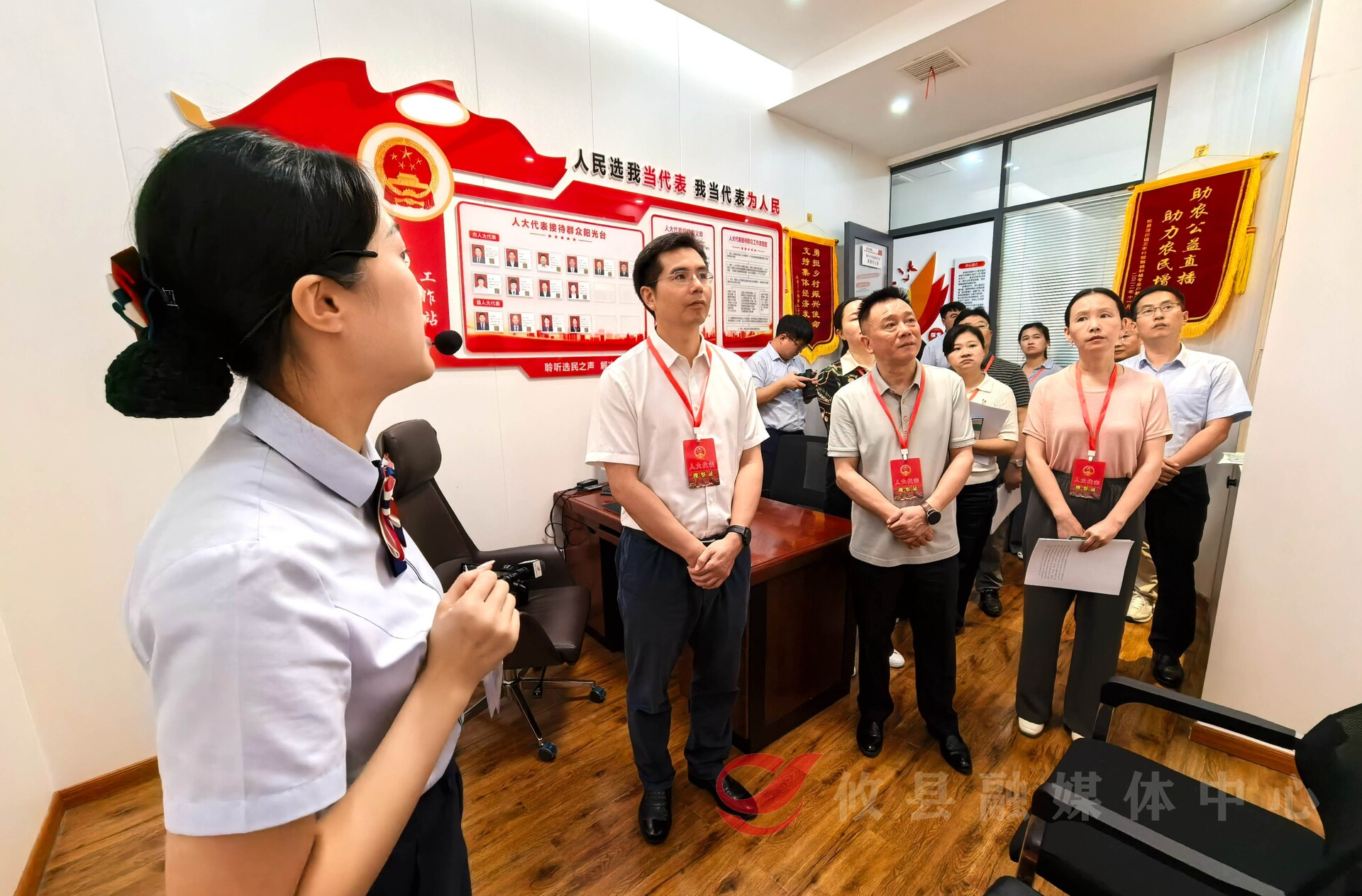 驻攸市人大代表第三小组代表开展“法治护绿人大行”集中进站活动