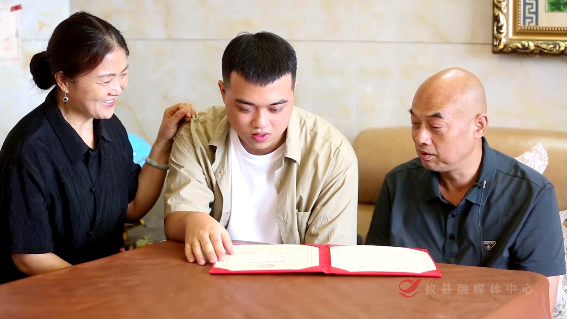 “你们是这个大学形态的创建者”   福耀科技大学首届首批首位录取生   “福耀0001”花落攸县