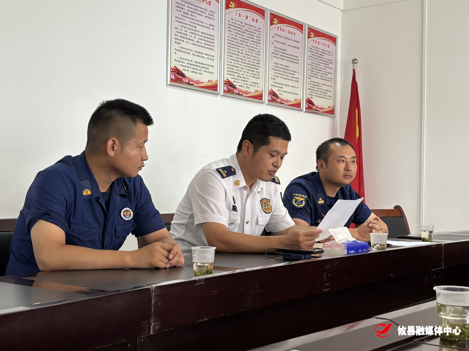 攸县文化市场综合行政执法大队联合县消防部门开展全县歌舞娱乐场所无证经营专项治理工作