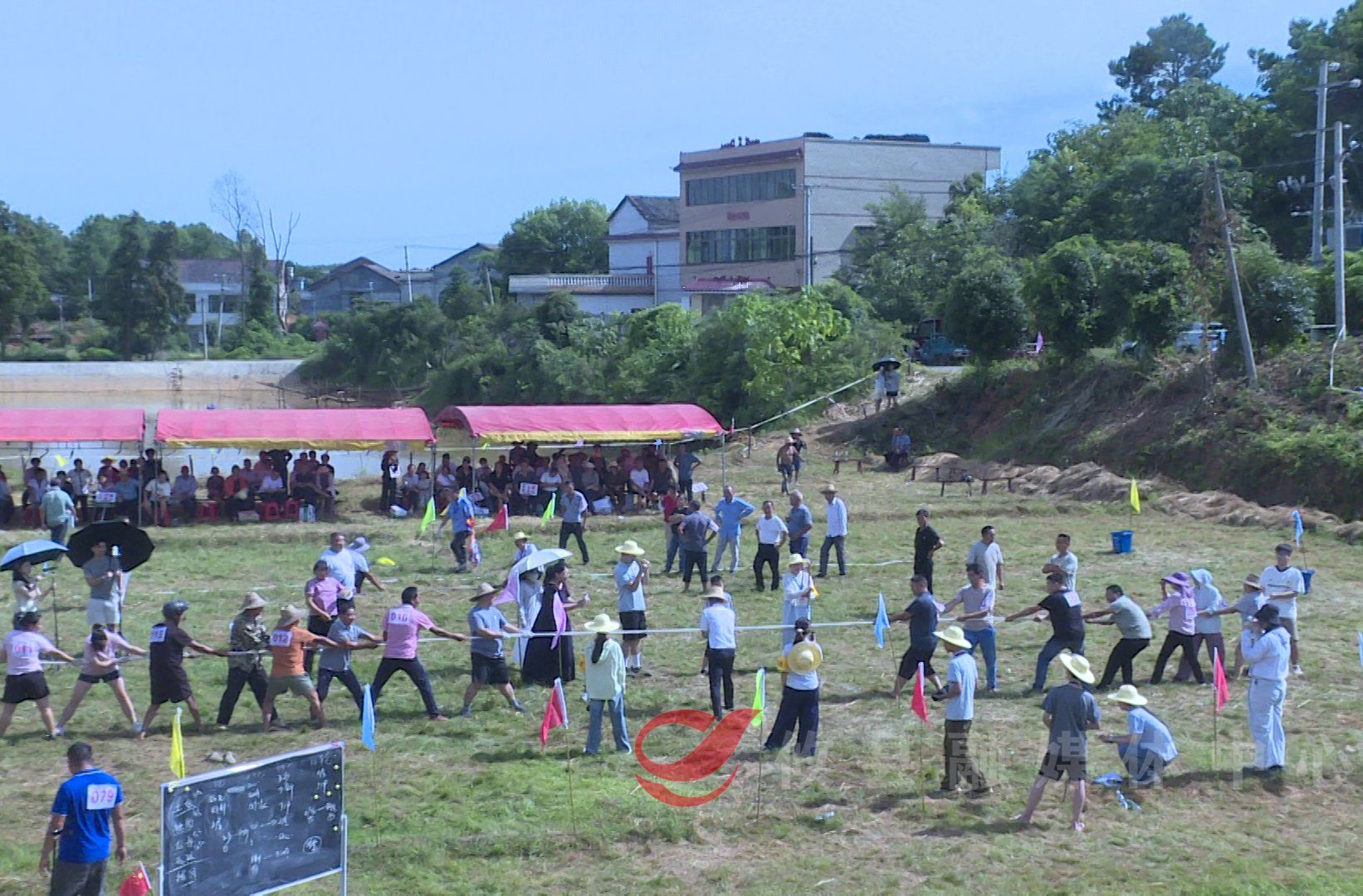 渌田镇江联村举办首届农民趣味运动会