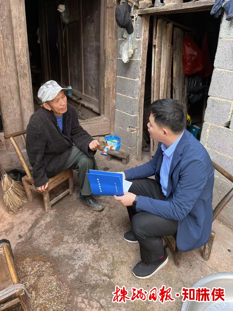他乡当故乡 挂职更“挂心”——记挂职湘西泸溪县的攸县干部许彬