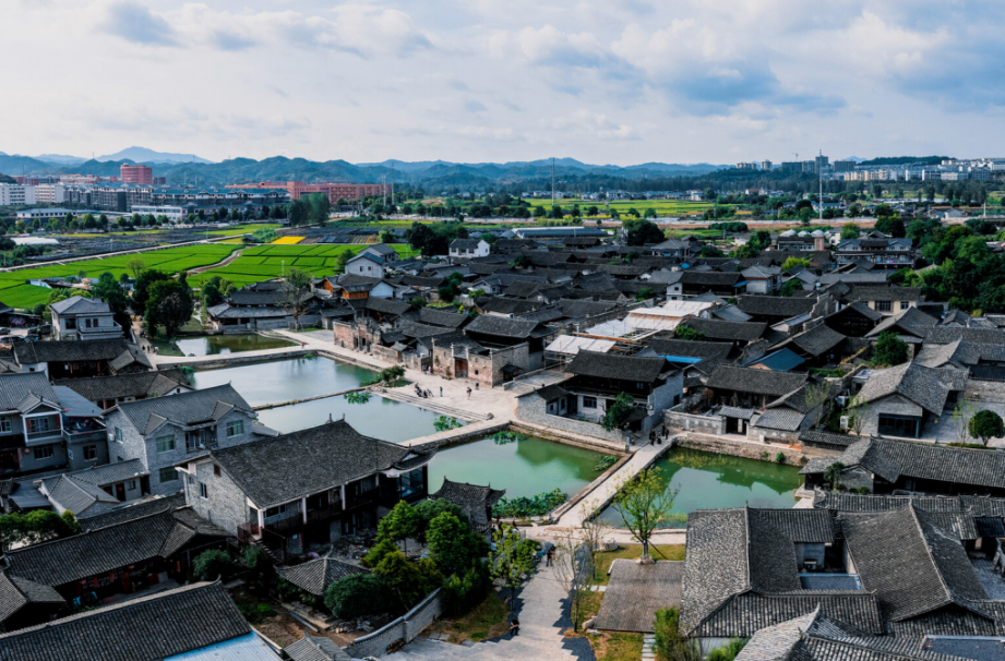 千年古村谱新韵 文化赋能迎客来 ——荆坪古村提质改造重塑文旅新名片